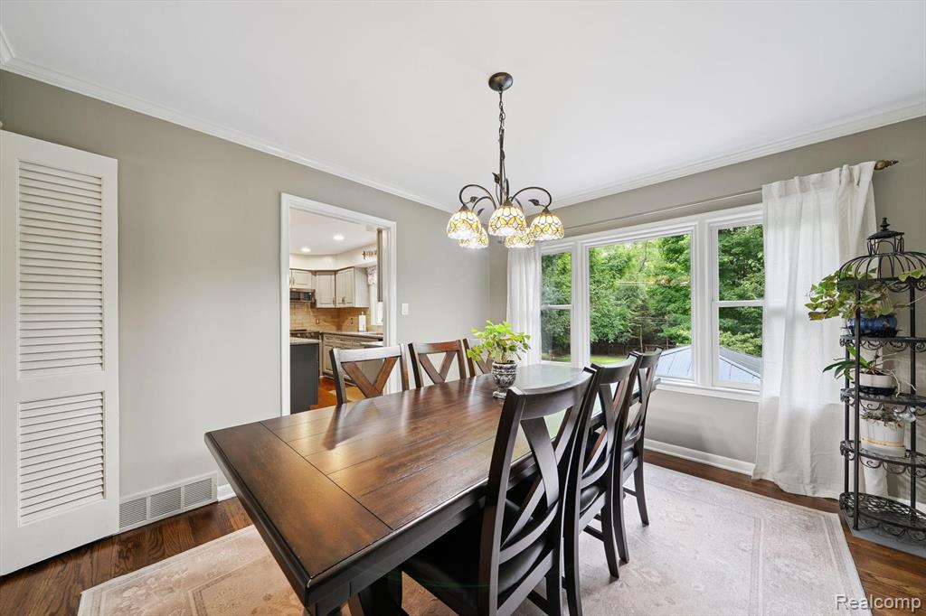 425 Kendry Avenue, Bloomfield Hills, MI 48302 — Photo 17