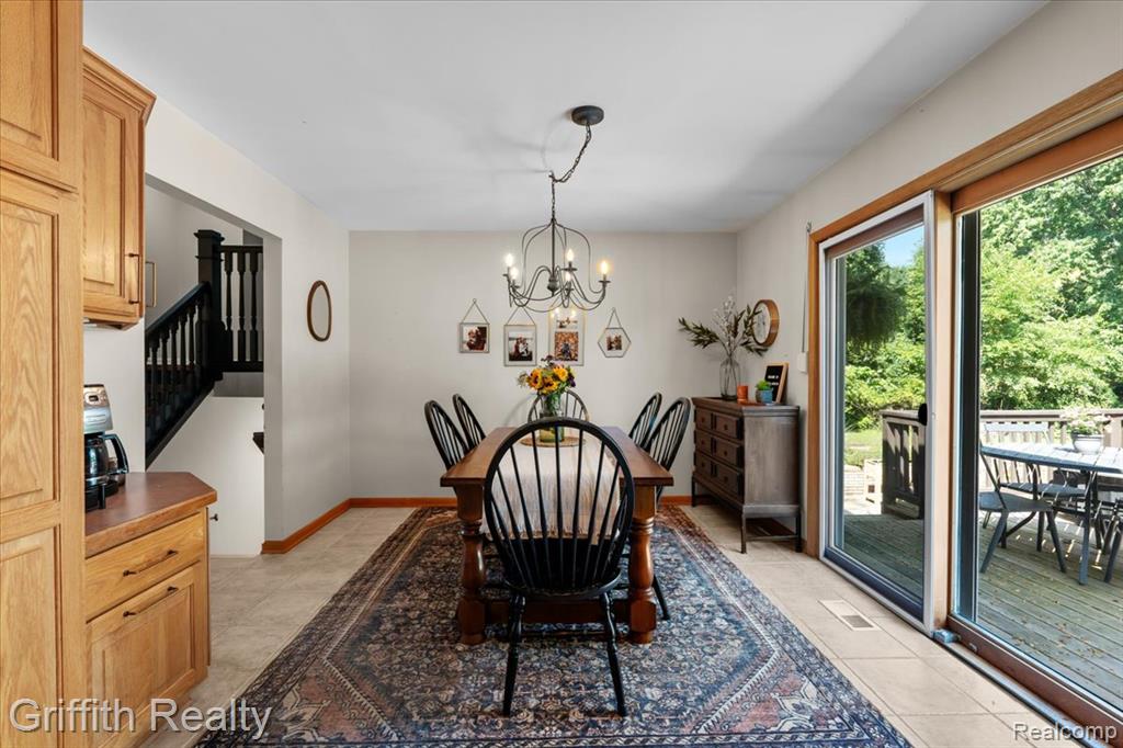 6531 Catalpa Drive, Brighton, MI 48116 — Photo 8