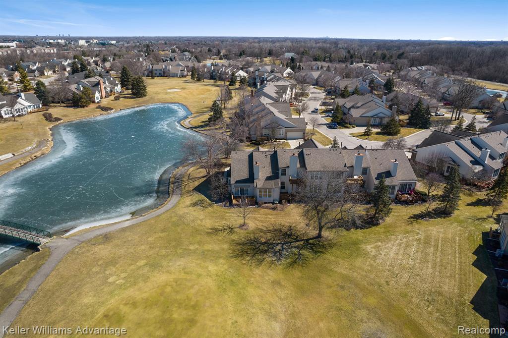 39547 CHAMPION Court, Northville, MI 48168 — Photo 46