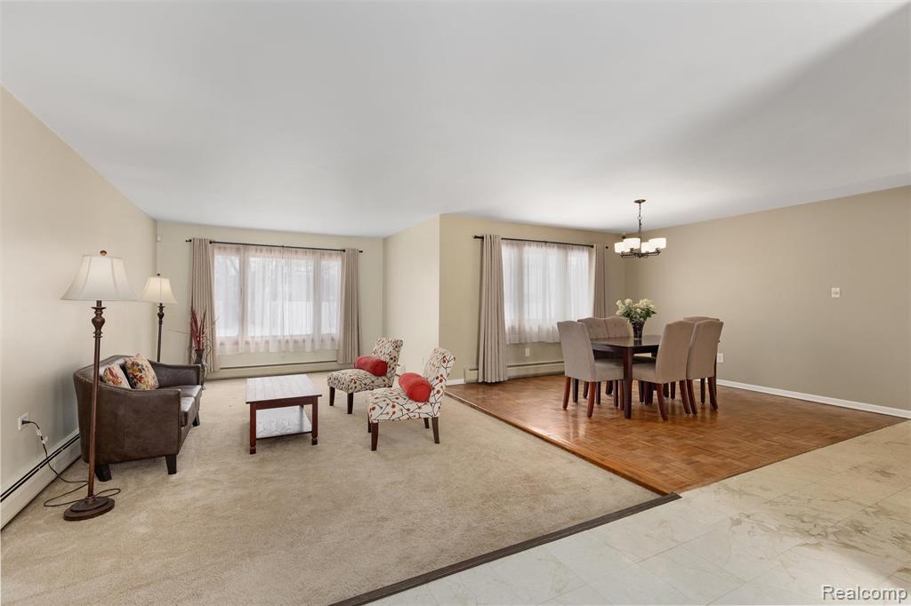 25376 Lyncastle Street, Farmington, MI, 48336