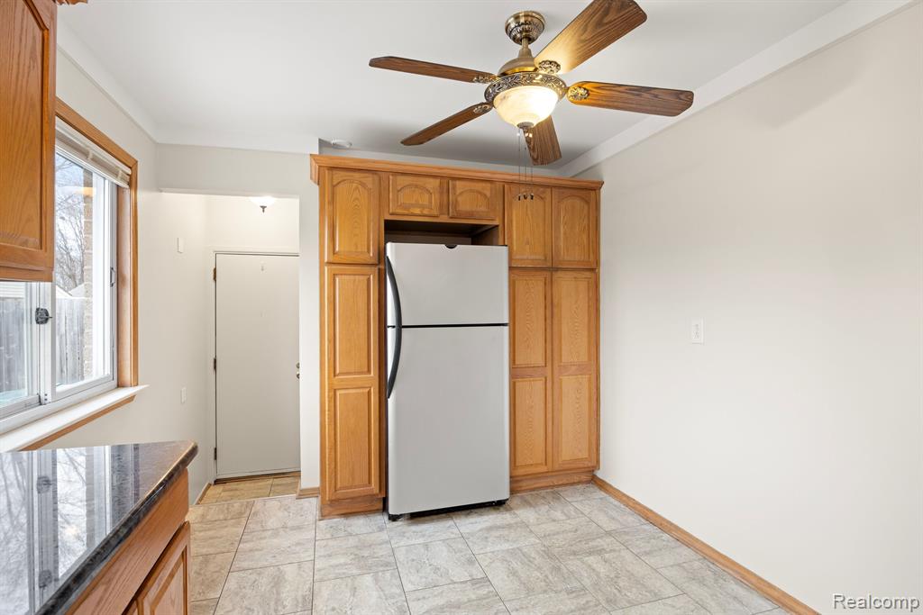 9870 FAIRBANKS Street, Belleville, MI 48111 — Photo 9