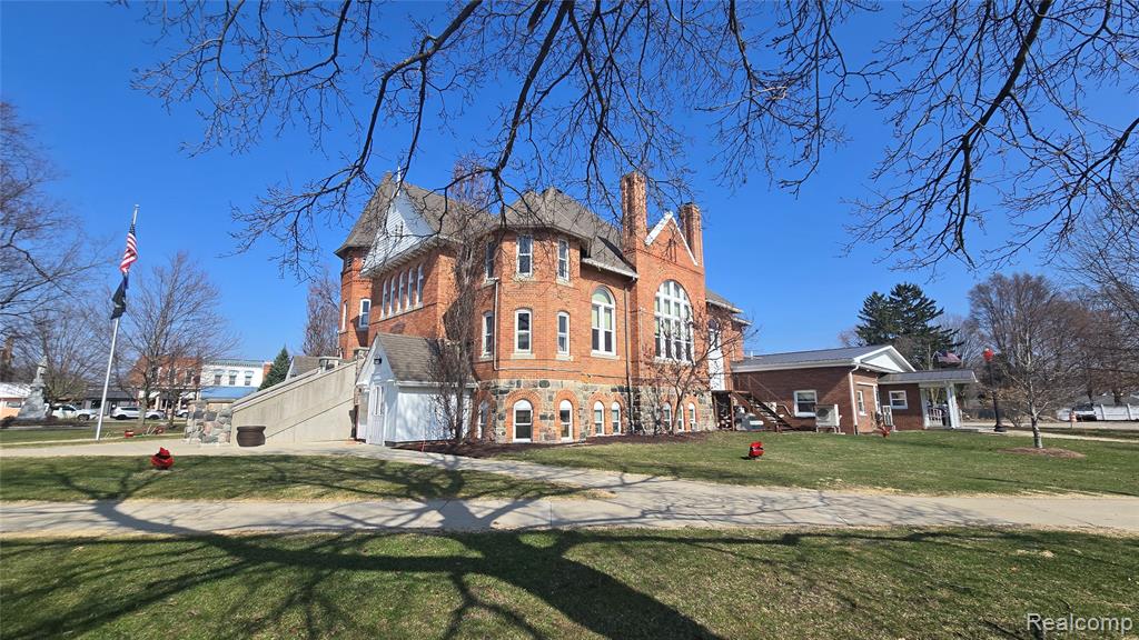 122 S Clinton Street, Stockbridge, MI 49285 — Photo 3