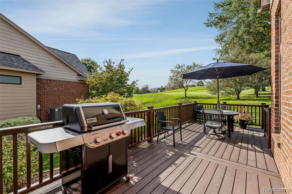 4687 Oakhurst Ridge Road, Clarkston, MI 48348 — Photo 7