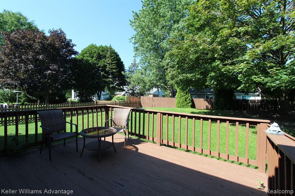 24297 Simmons Drive, Novi, MI — Photo 28