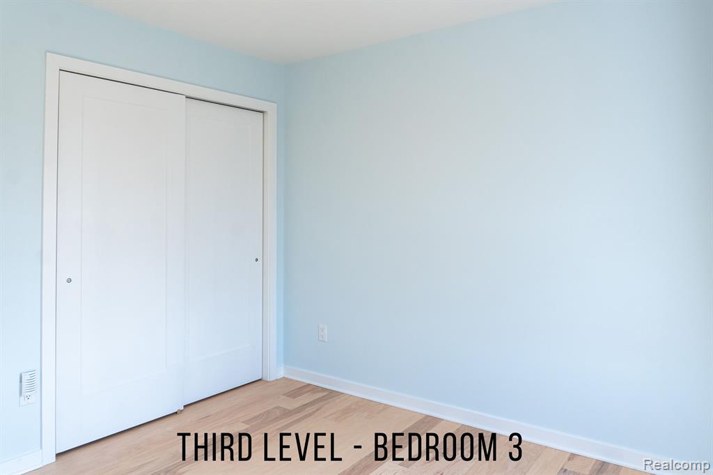 2836 RIDINGTON Road, Ann Arbor, MI 48105 — Photo 42