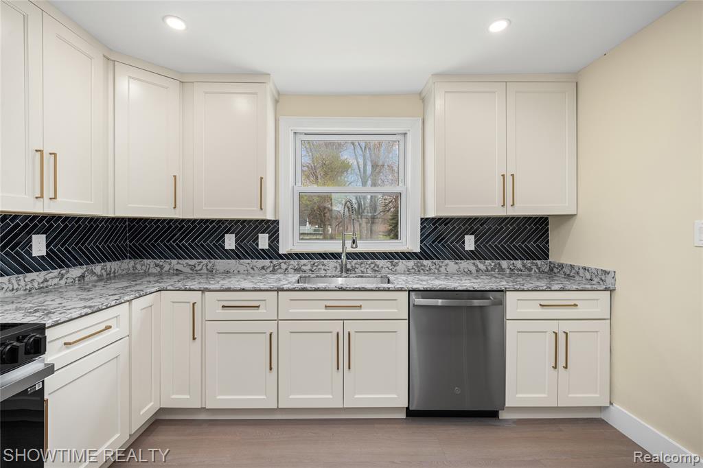 30430 Park Street, Roseville, MI 48066 — Photo 26
