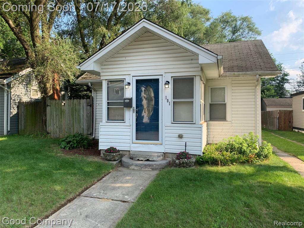 101 W HUDSON Avenue, Madison Heights, MI 48071