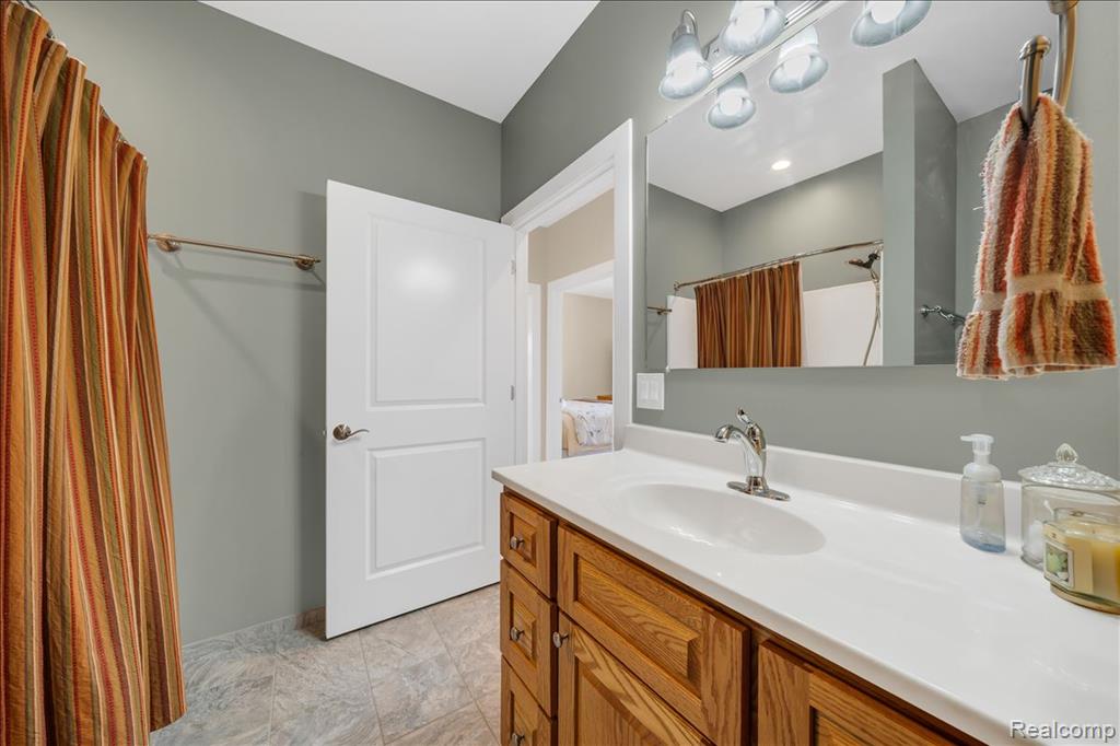 4266 McCandlish Road, Grand Blanc, MI 48439 — Photo 36