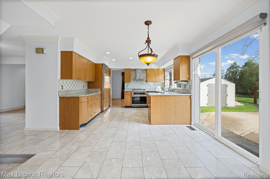 6240 Wynford Drive, West Bloomfield, MI — Photo 16