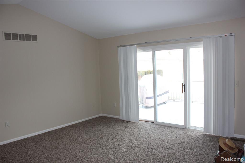 41205 CHANCELLOR, Clinton Twp, MI 48038 — Photo 3