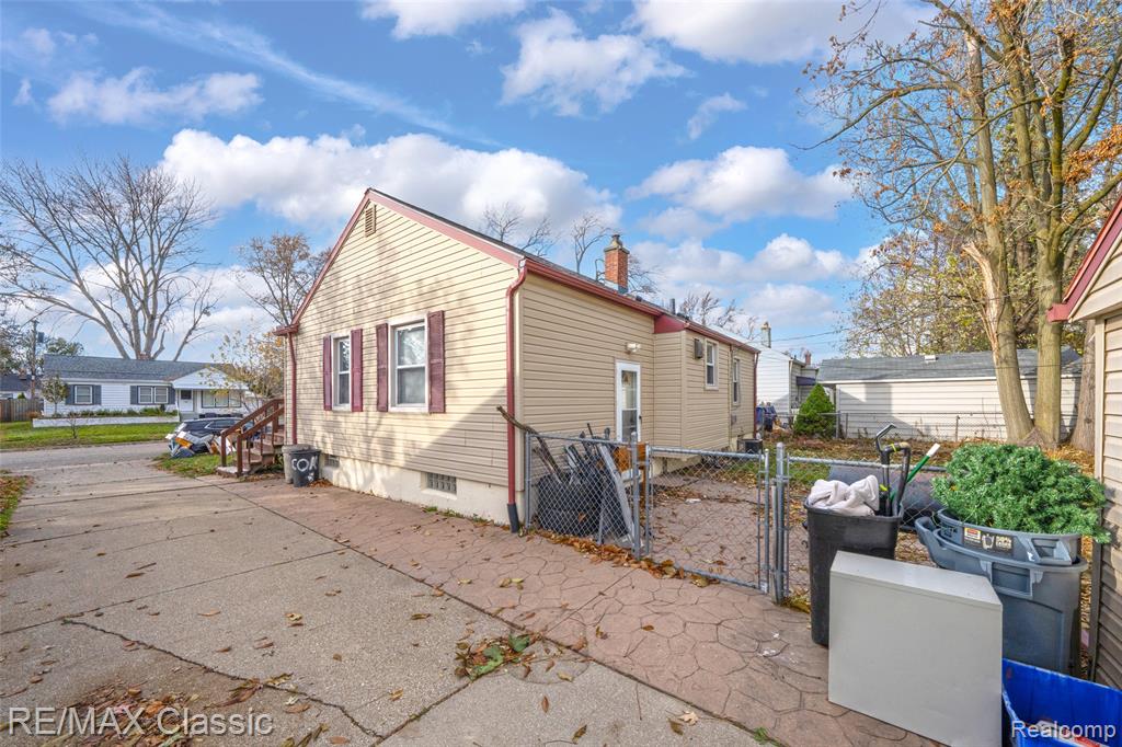 1439 Kingsley Street, Mount Clemens, MI 48043 — Photo 23