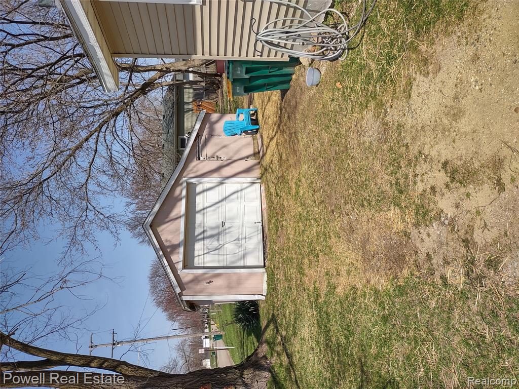 405 ROOSEVELT Avenue, Mount Morris, MI 48458 — Photo 2