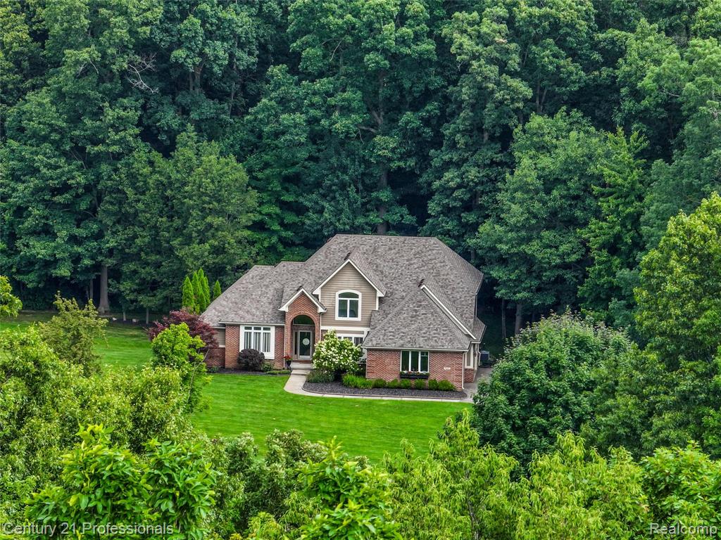9884 Forest Ridge Drive, Clarkston, MI 48348 — Photo 47