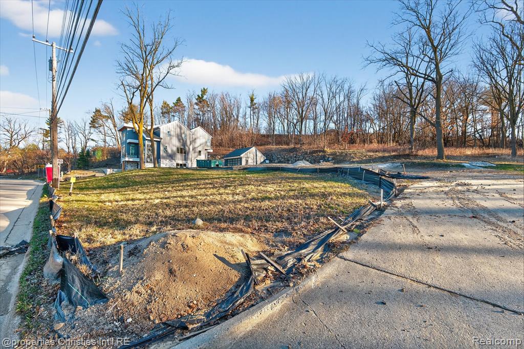 C Randolph Street N, Northville, MI, 48167