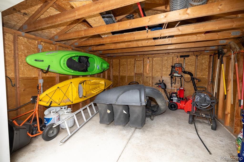 321 Elio, Highland, MI — Photo 42