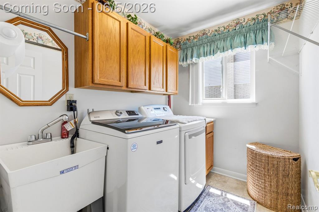 32040 Cambridge Drive, Warren, MI 48093 — Photo 26