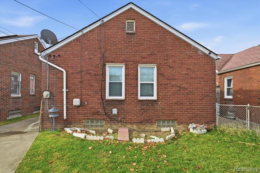 8144 Whitcomb Street, Detroit, MI 48228 — Photo 5