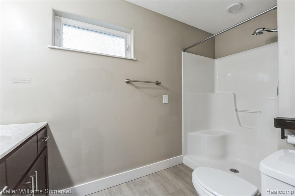 208 PARKVIEW Drive, Kingsley, MI 49649 — Photo 17