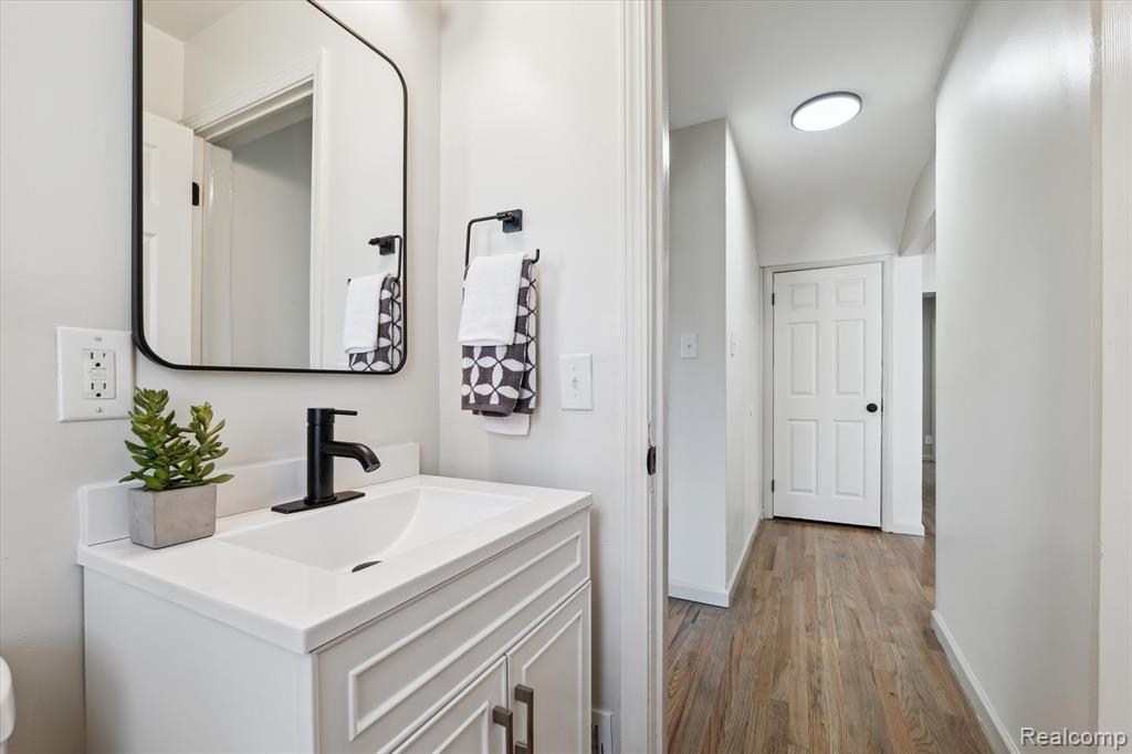 5365 W OUTER Drive, Detroit, MI 48235 — Photo 16