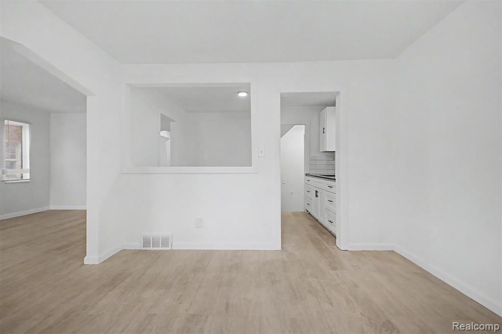 8849 Whitcomb Street, Detroit, MI 48228 — Photo 11