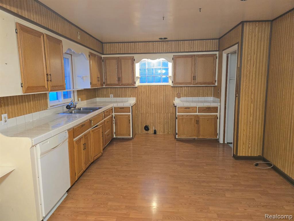 803 Commonwealth Avenue, Flint, MI 48503 — Photo 7