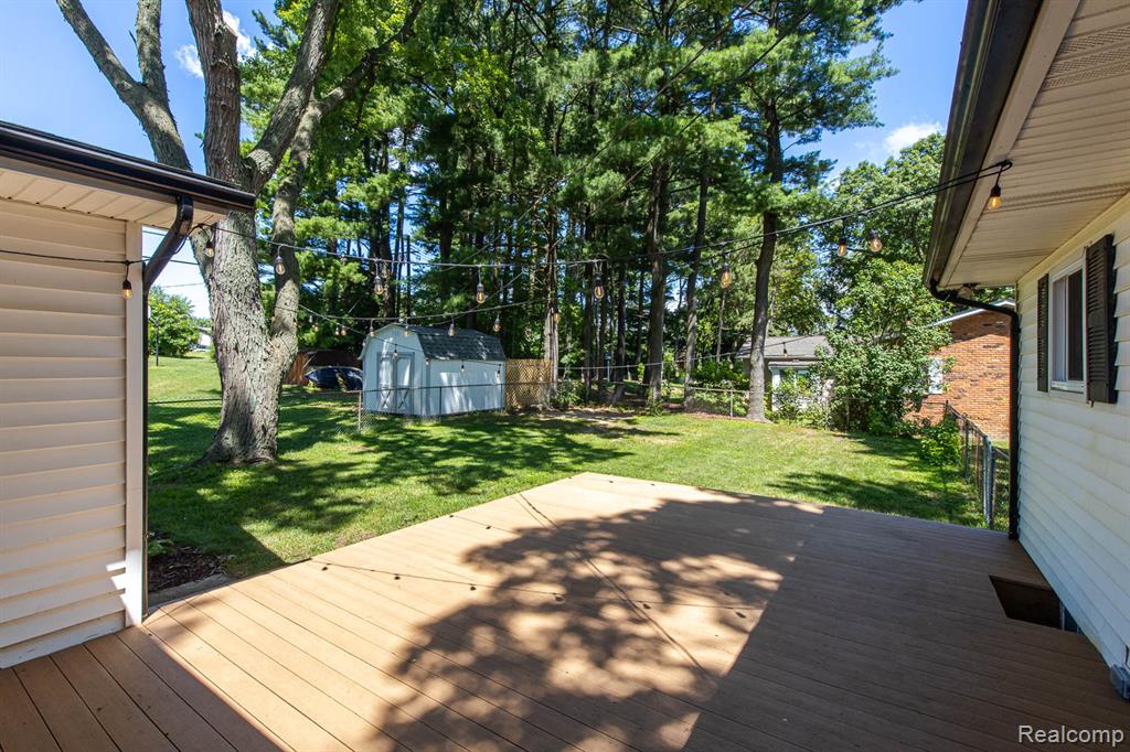 7709 Shelley Drive, Clarkston, MI 48348 — Photo 54