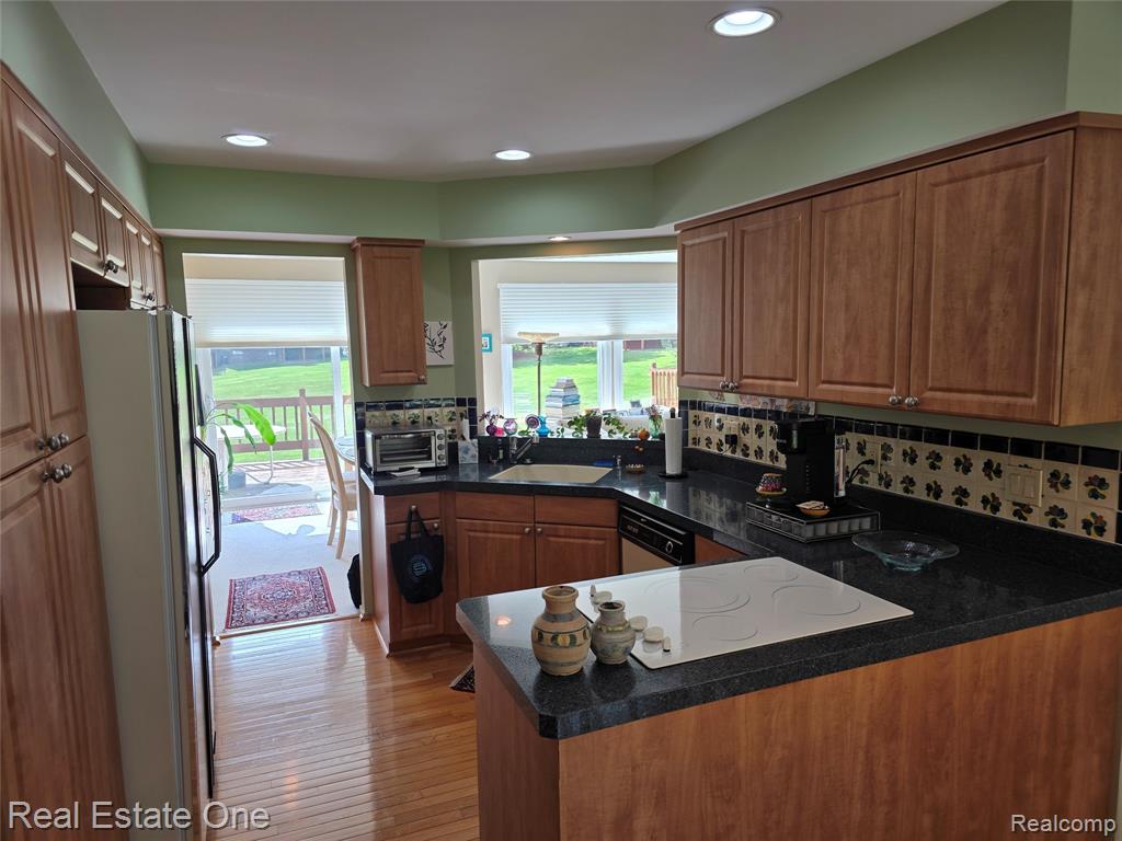 4201 Breckenridge Drive, 74, West Bloomfield, MI — Photo 6