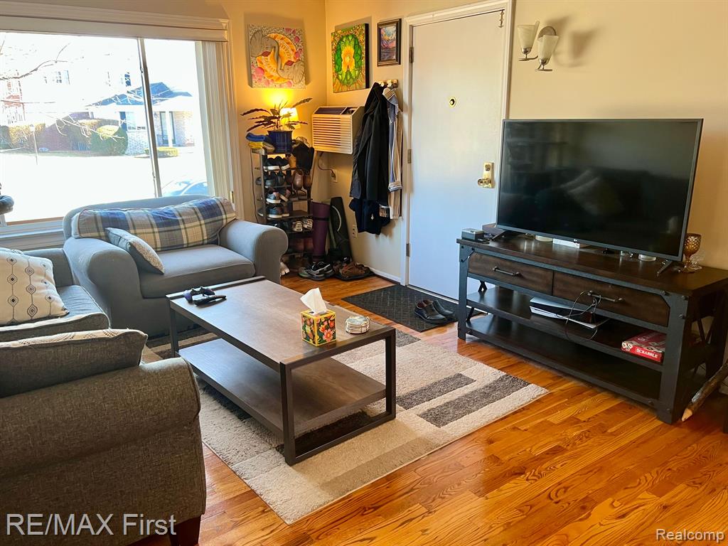 4909 MANSFIELD Avenue, H10, Royal Oak, MI 48073 — Photo 3