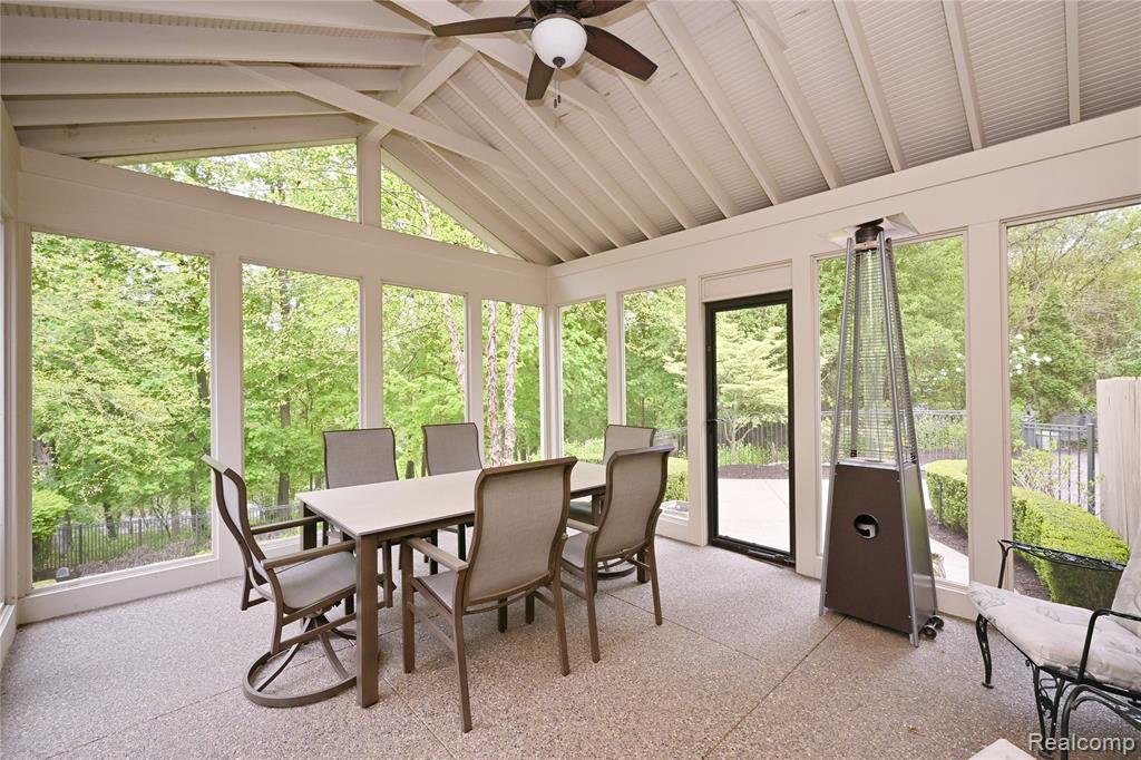 4801 N Harsdale Road, Bloomfield Hills, MI 48302 — Photo 24