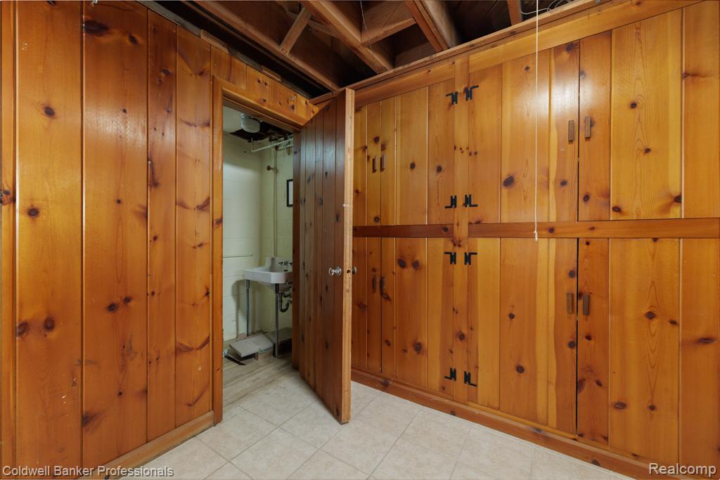 1416 N Renaud Road, Grosse Pointe Woods, MI 48236 — Photo 52