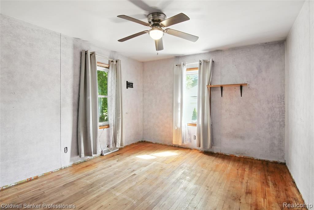 5567 Eldridge Drive, Waterford, MI 48327 — Photo 17