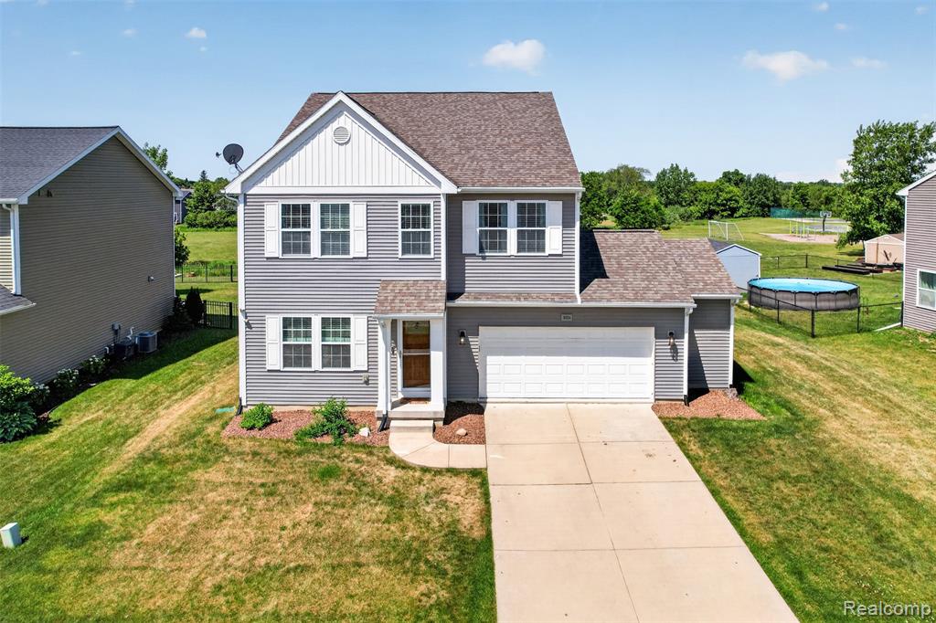 3524 Amber Oaks Drive, Howell, MI 48855 — Photo 2