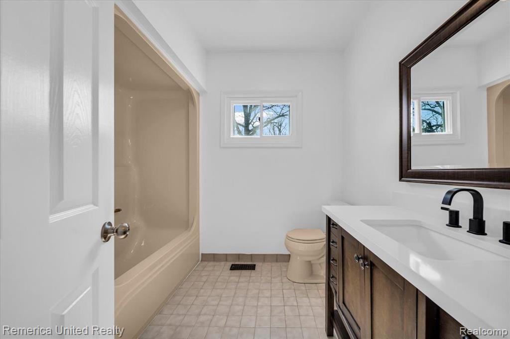514 S Main Street, Milford, MI 48381 — Photo 20