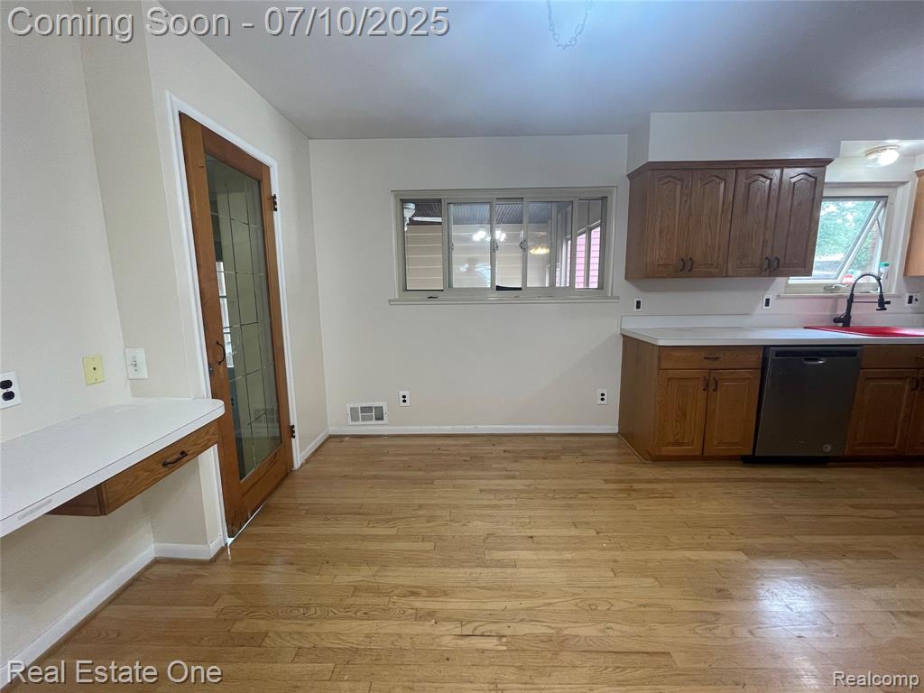 4116 Polk Street, Dearborn Heights, MI 48125 — Photo 6