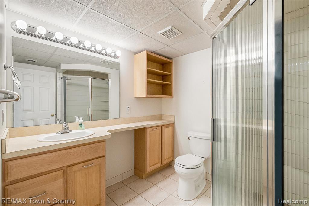4067 Squire Hill Drive, 38, Flushing, MI 48433 — Photo 15