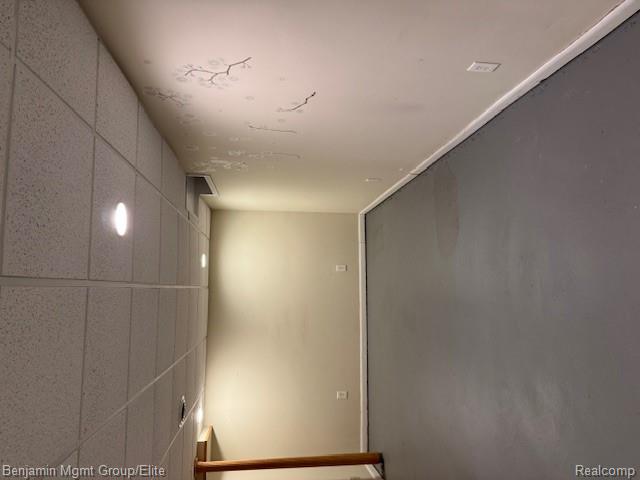 7 Hampton Towne Street, 7, Southfield, MI 48075 — Photo 12
