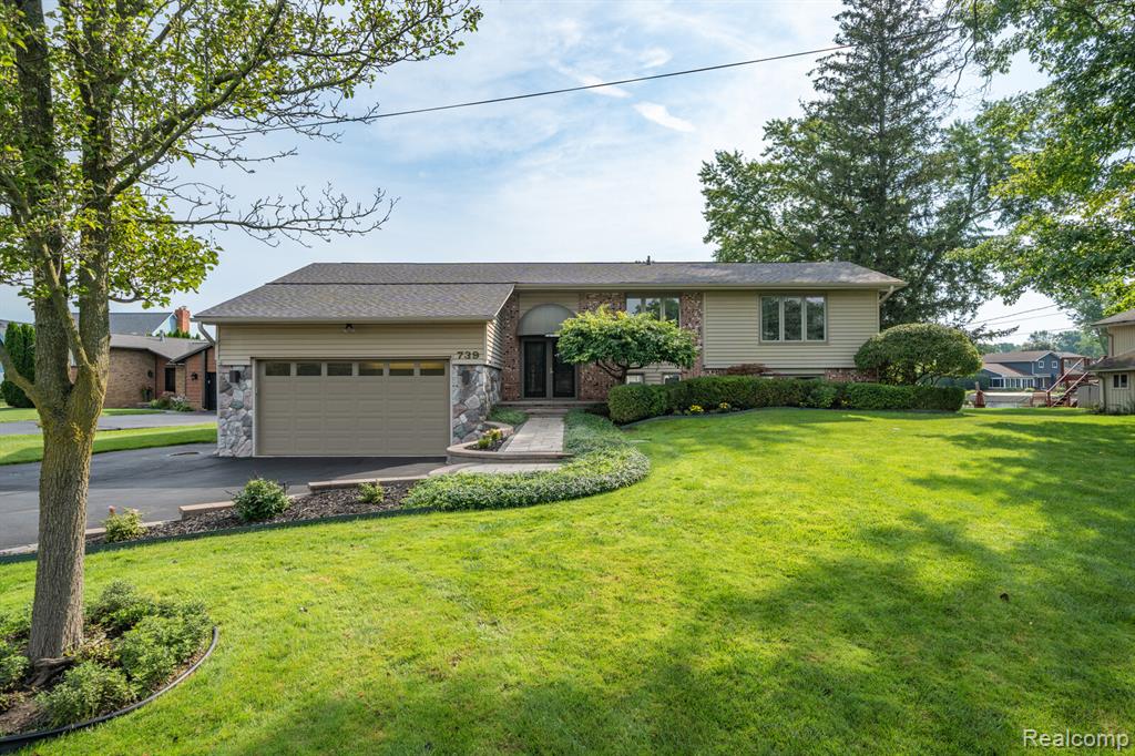 739 Rachelle Street, White Lake, MI — Photo 39