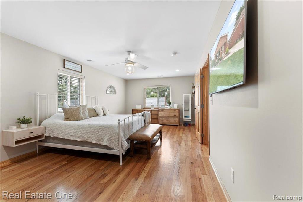 9671 STERLING Avenue, Allen Park, MI 48101 — Photo 23