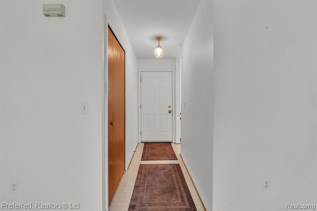42565 LILLEY POINTE Drive, Canton, MI 48187 — Photo 8