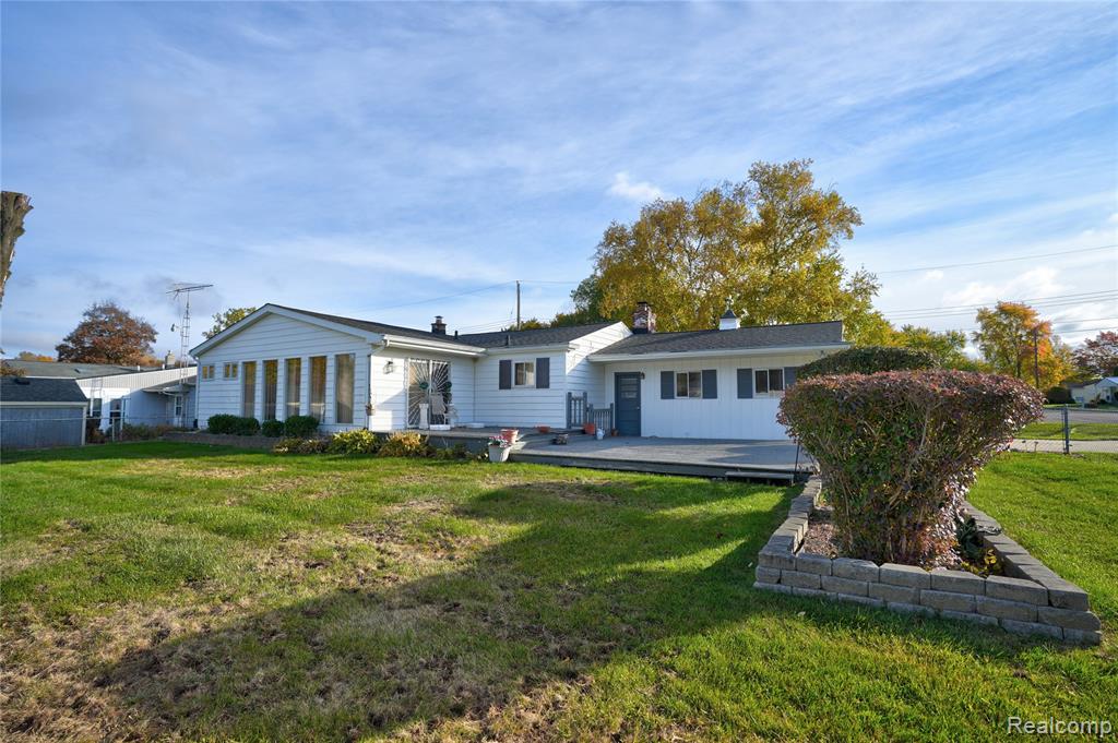 4480 Cherrytree Lane, Flint, MI 48507 — Photo 12