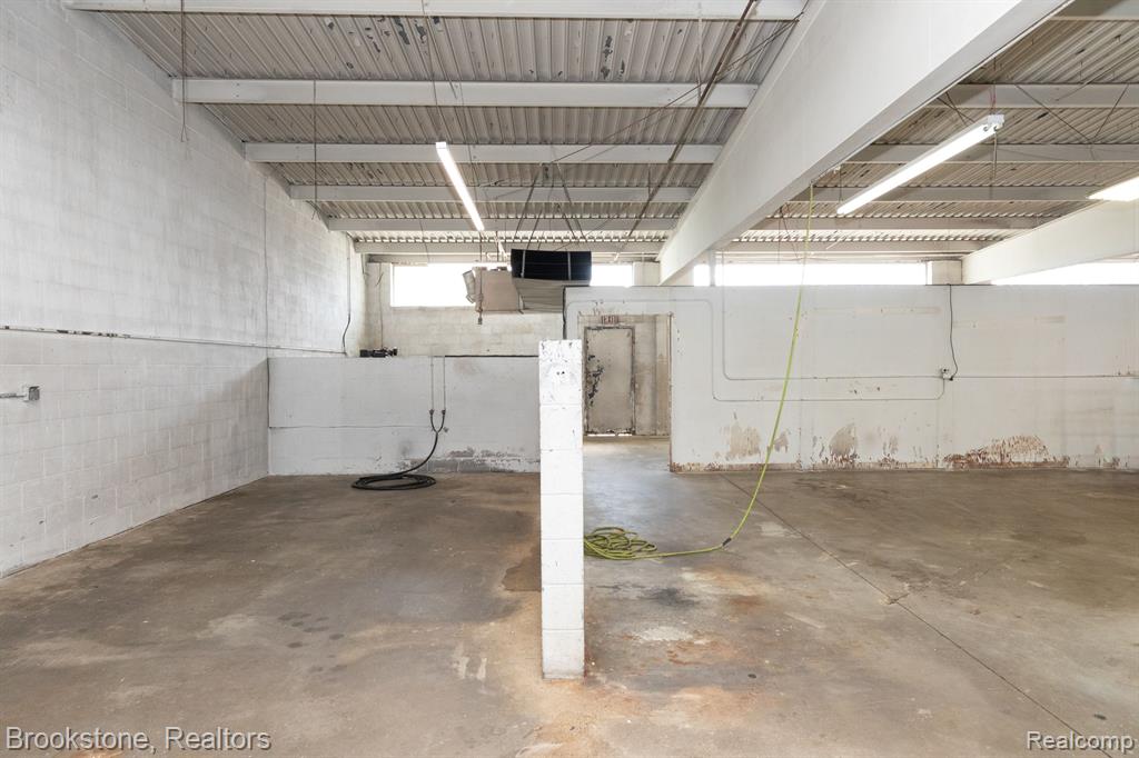 700 CESAR E CHAVEZ Avenue, Pontiac, MI 48340 — Photo 20