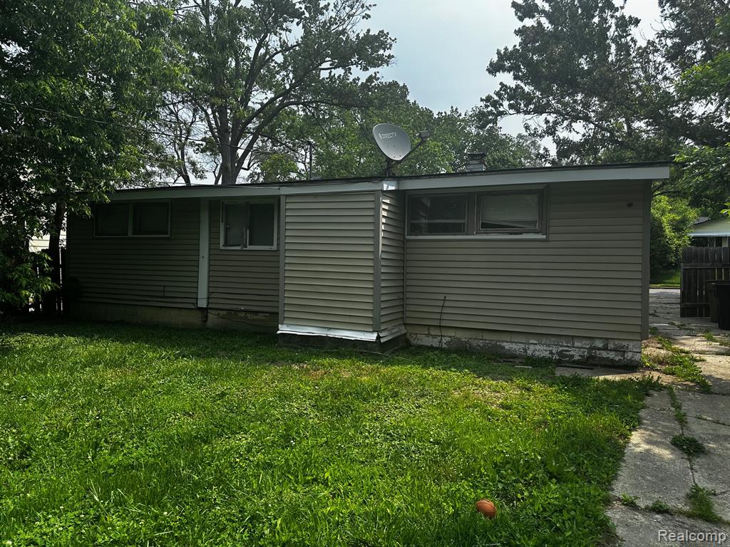 811 ROBINWOOD Street, Pontiac, MI 48340 — Photo 14
