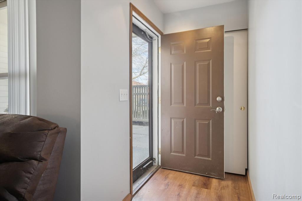 61049 Greenwood Drive, South Lyon, MI 48178 — Photo 8