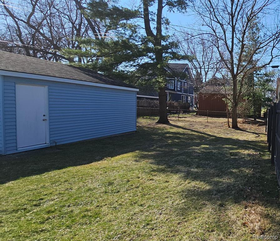 416 E 6TH Street, Royal Oak, MI 48067 — Photo 3