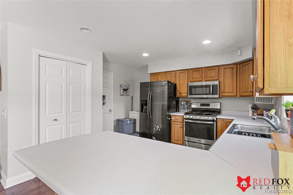 386 Meadowview Drive, Attica, MI 48412 — Photo 16