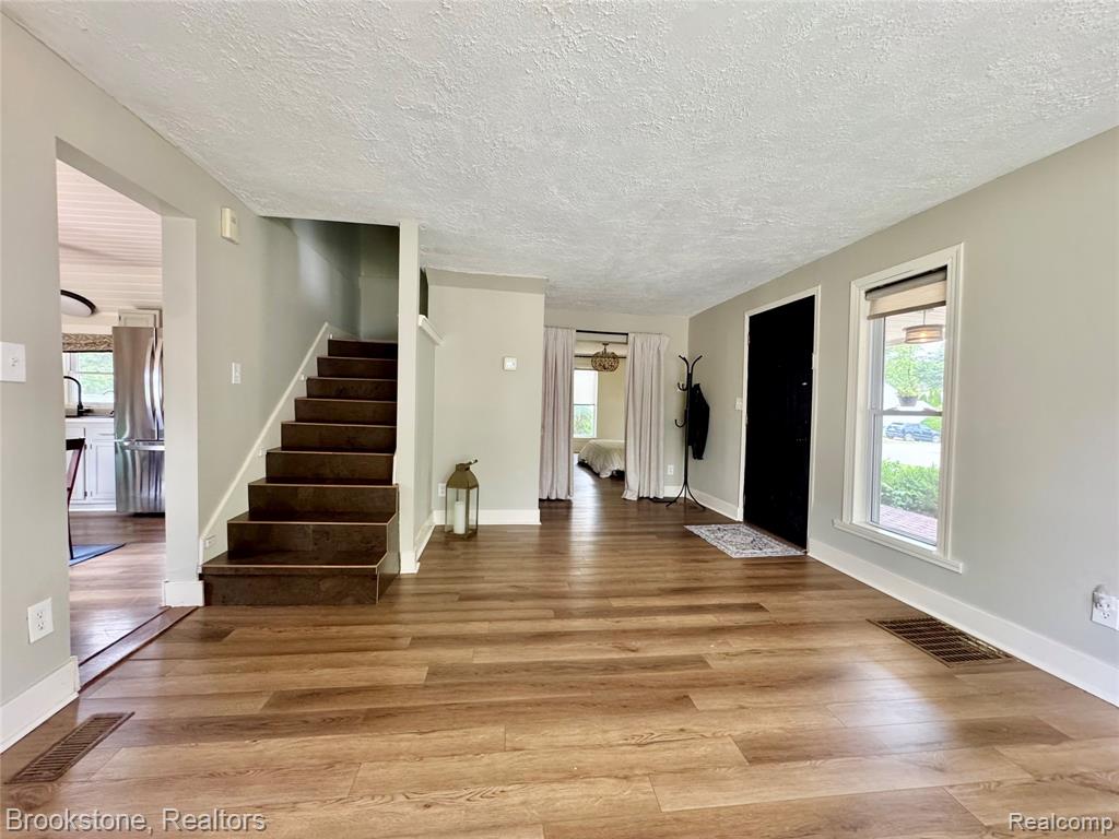 207 N Church, Ortonville, MI 48462 — Photo 15