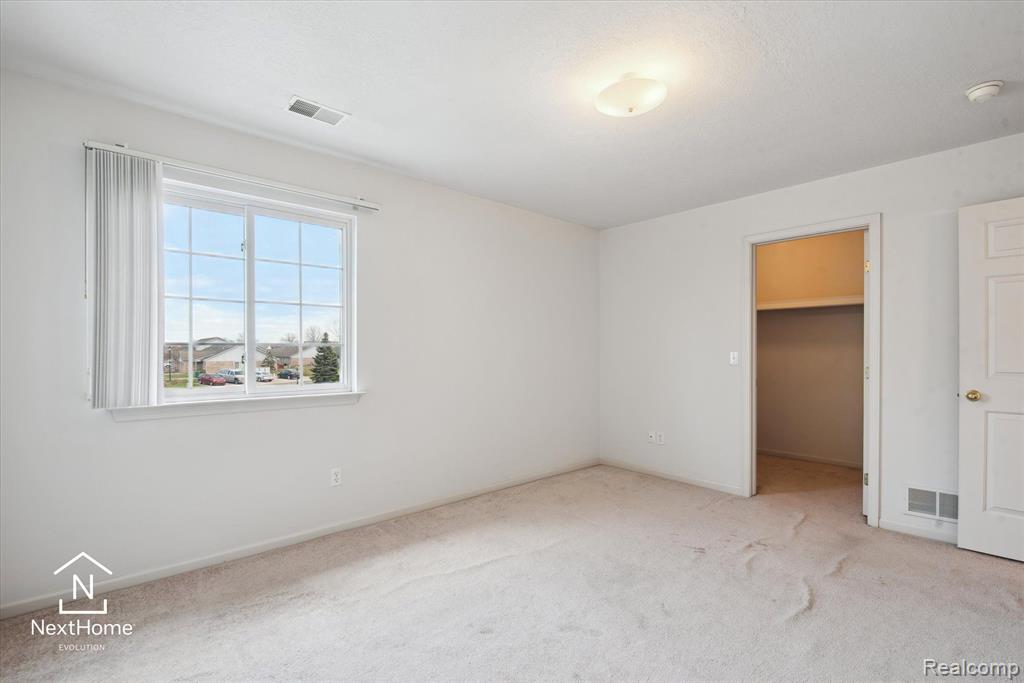 23490 READING, Trenton, MI 48183 — Photo 27