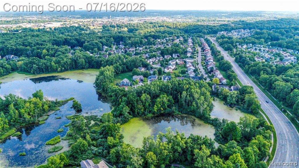 42790 Ledgeview Drive, Novi, MI 48377 — Photo 38