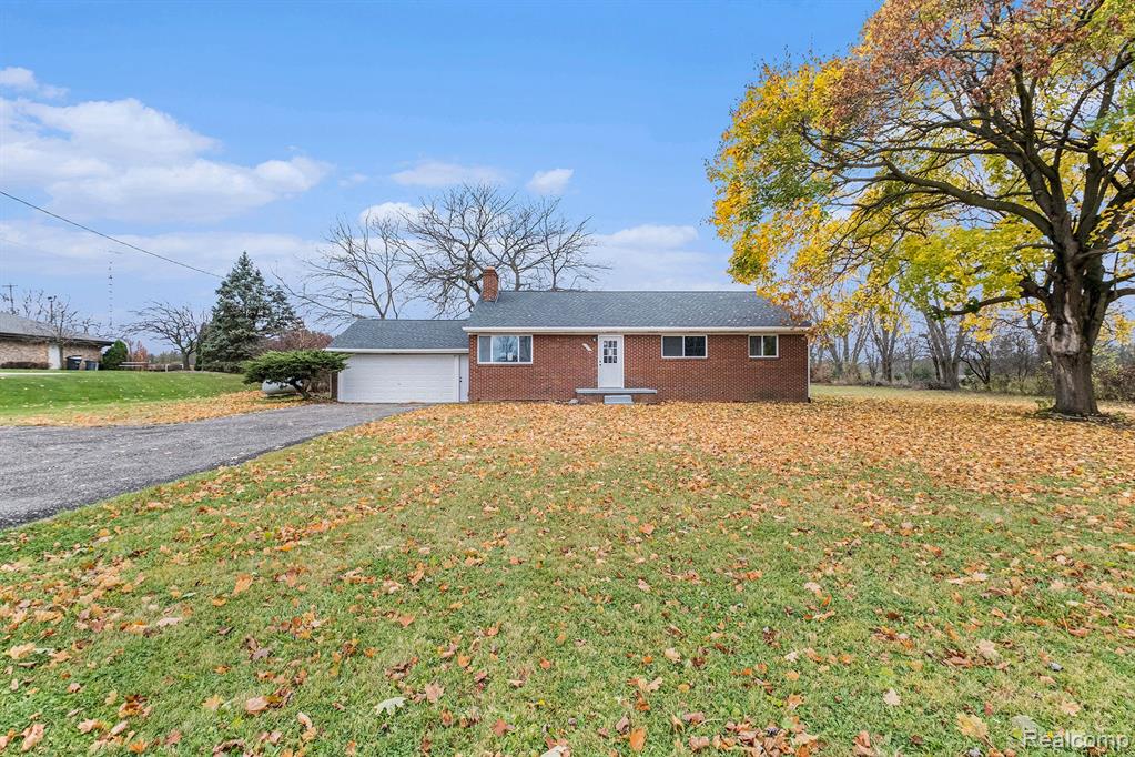 7033 BEECHER Road, Flint, MI 48532 — Photo 2