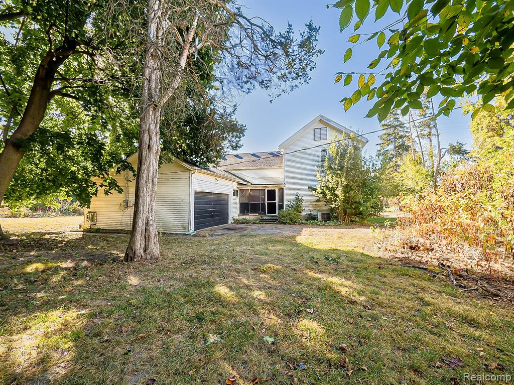 8470 Wise Road, Commerce Twp, MI 48382 — Photo 24